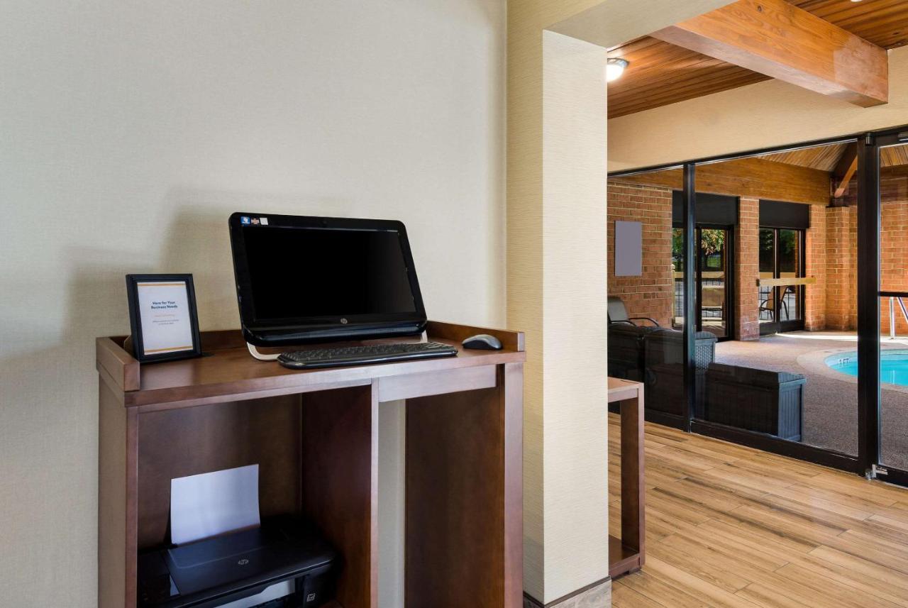 Comfort Inn Virginia Horse Center Lexington Luaran gambar
