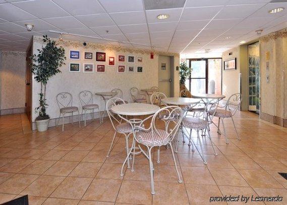 Comfort Inn Virginia Horse Center Lexington Restoran gambar